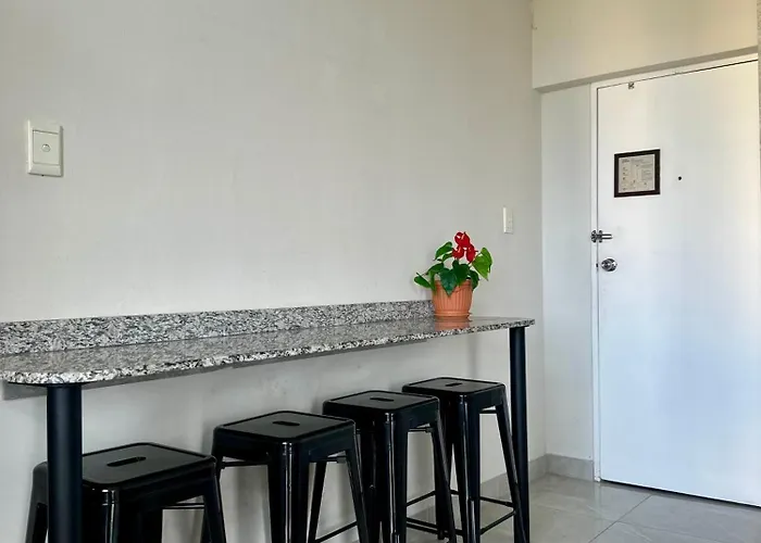 Modern Ocean-View Apartment